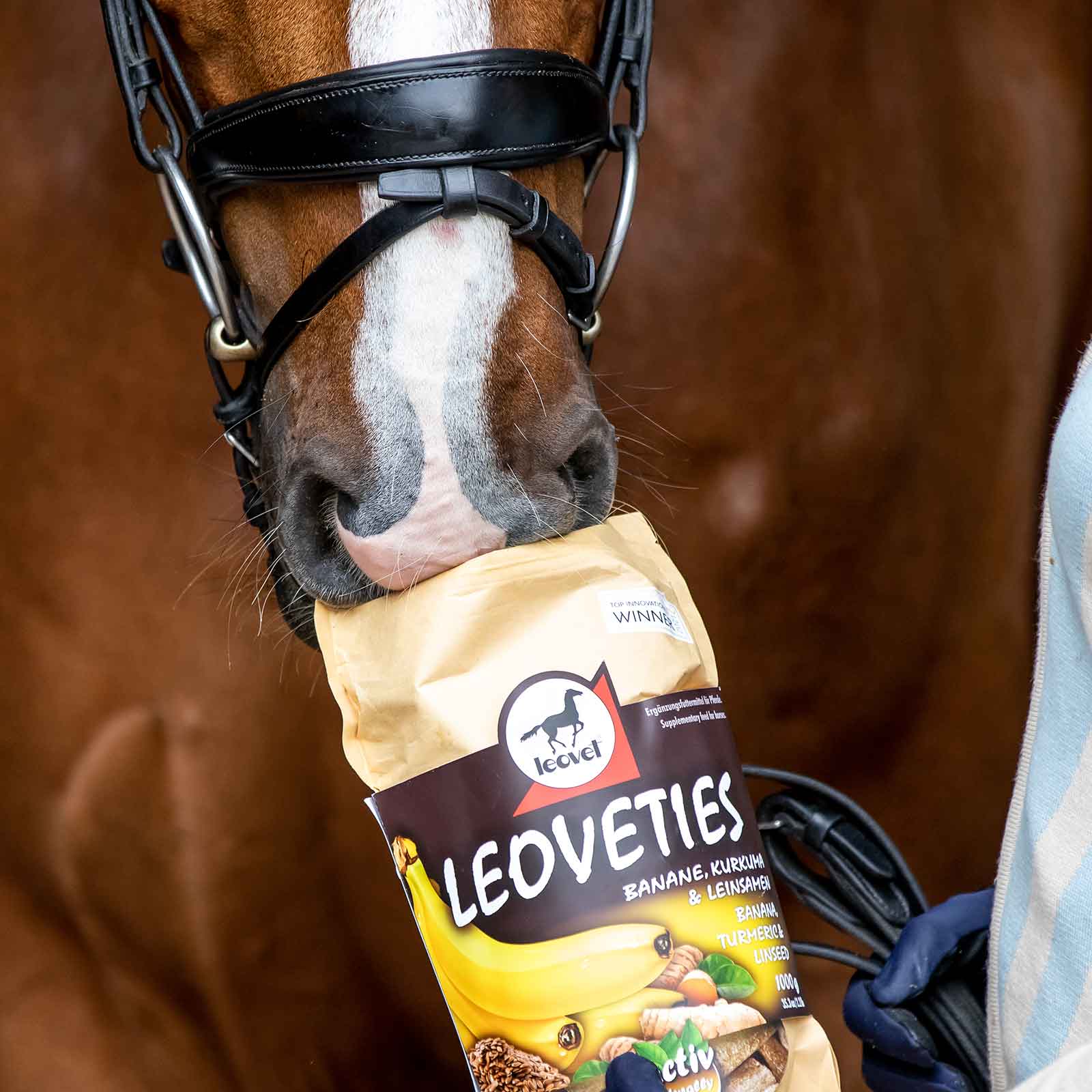 Leovet Leoveties ló jutalomfalat banán, kurkuma és lenmag 1 kg
